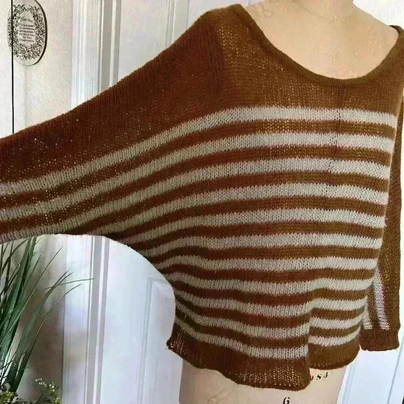 Wooden Ships. Loose knit dolman sleeve sweater. Size M/L - Picture 4 of 7